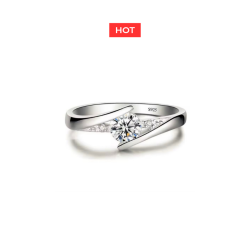 PIERŚCIONEK Z KRYSZTAŁAMI- REBEL QUEEN