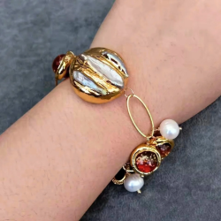 BRANSOLETKA Z PERŁAMI BAROKOWYMI I BRĄZOWYM SZKŁEM MURANO- ART OF STONE